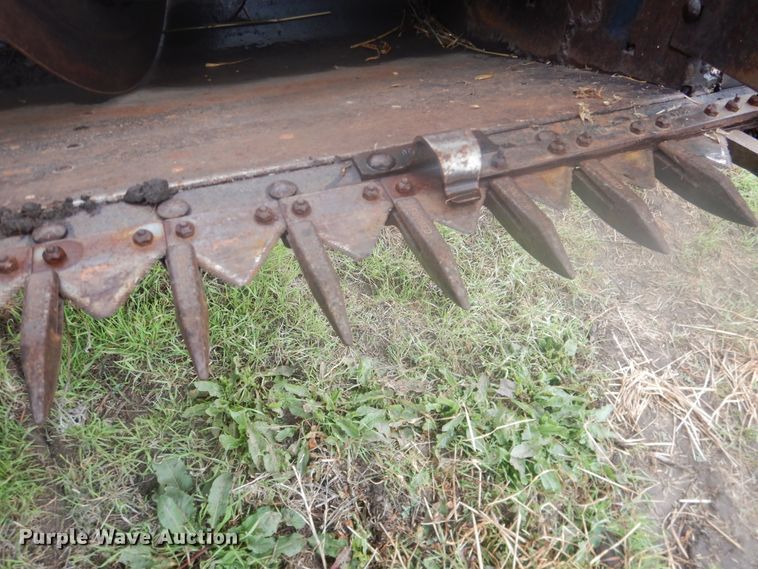 image for item DJ1208 Gleaner L3  combine