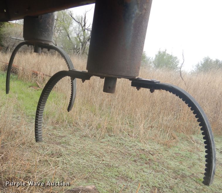 image for item DJ1208 Gleaner L3  combine