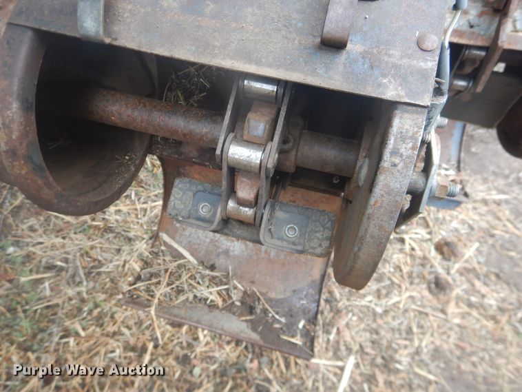 image for item DJ1208 Gleaner L3  combine