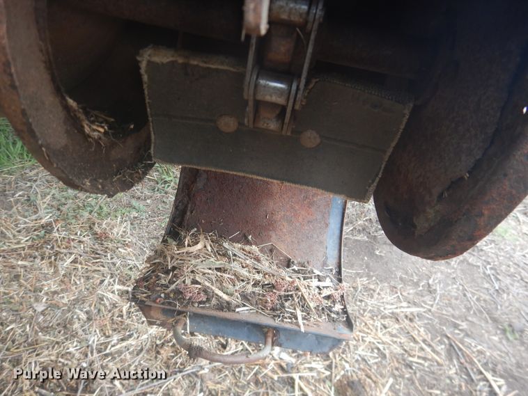 image for item DJ1208 Gleaner L3  combine