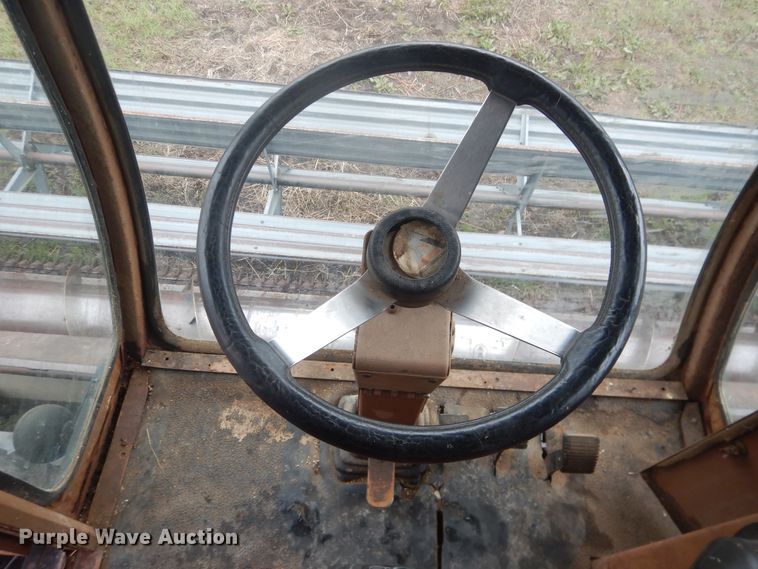 image for item DJ1208 Gleaner L3  combine