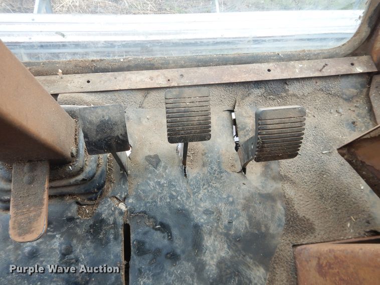 image for item DJ1208 Gleaner L3  combine