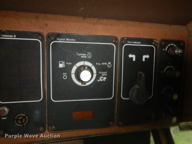 image for item DJ1208 Gleaner L3  combine