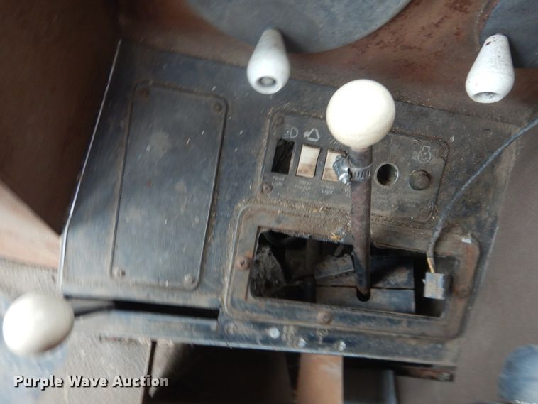 image for item DJ1208 Gleaner L3  combine