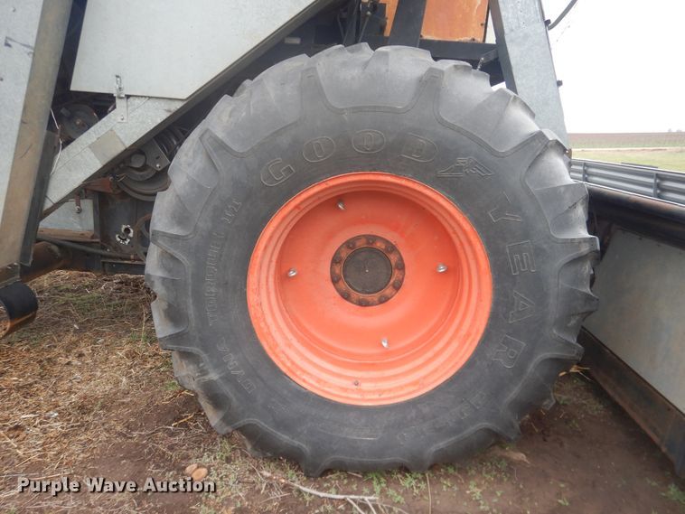 image for item DJ1208 Gleaner L3  combine