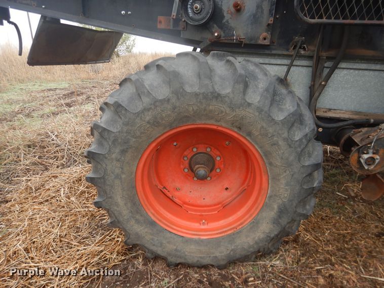 image for item DJ1208 Gleaner L3  combine