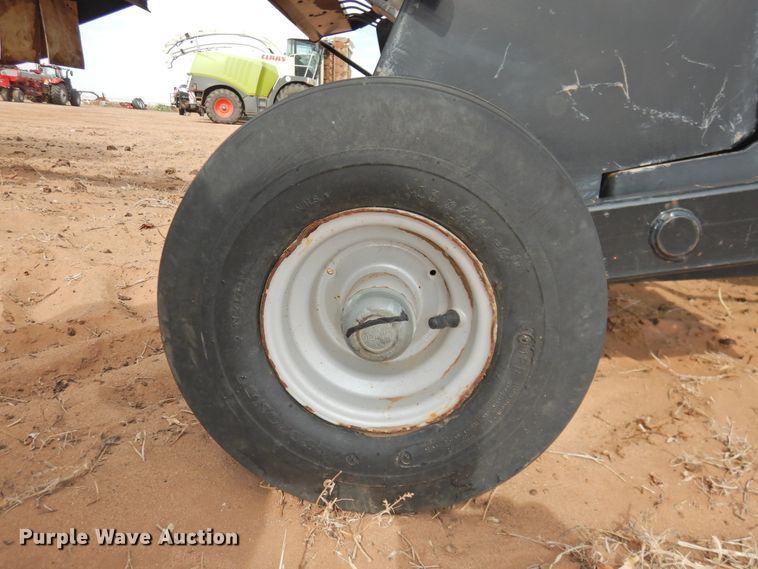 image for item DJ8380 2009 Case IH LB433  large square baler