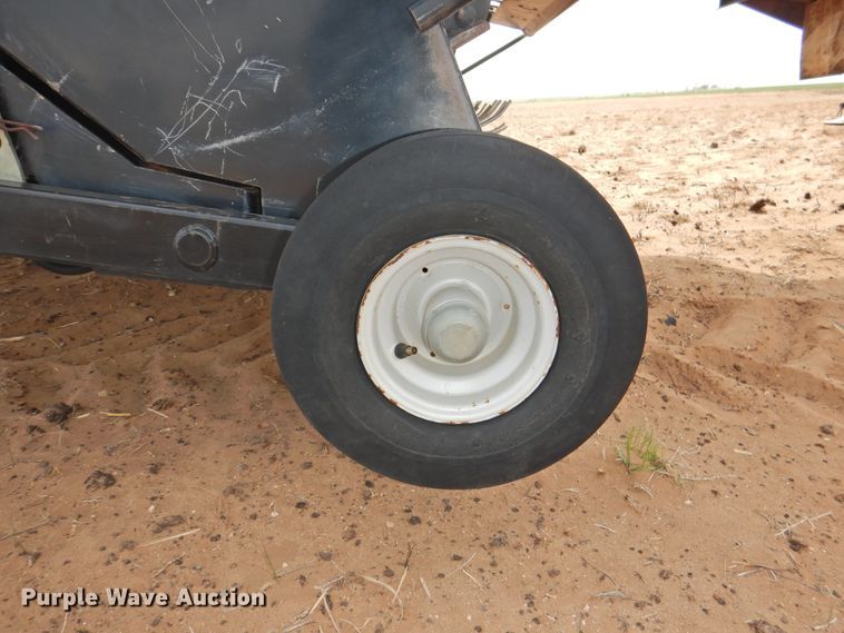 image for item DJ8380 2009 Case IH LB433  large square baler