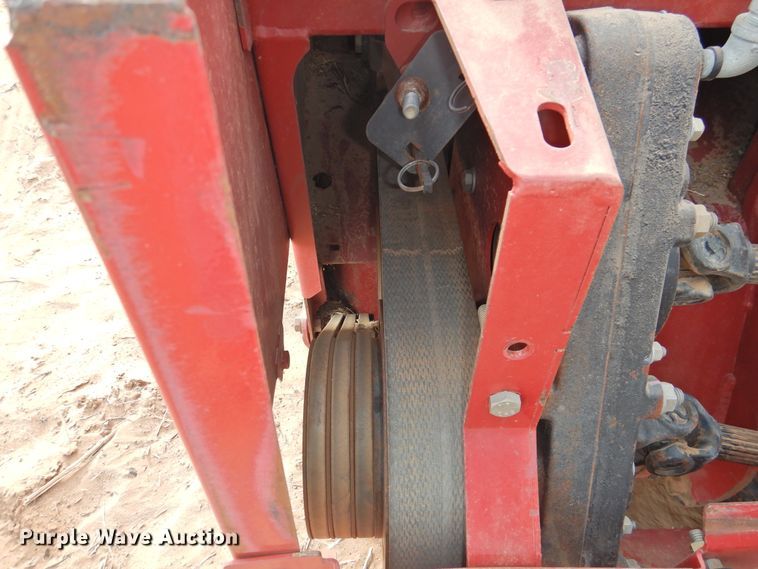 image for item DJ8381 2013 MacDon M205  windrower