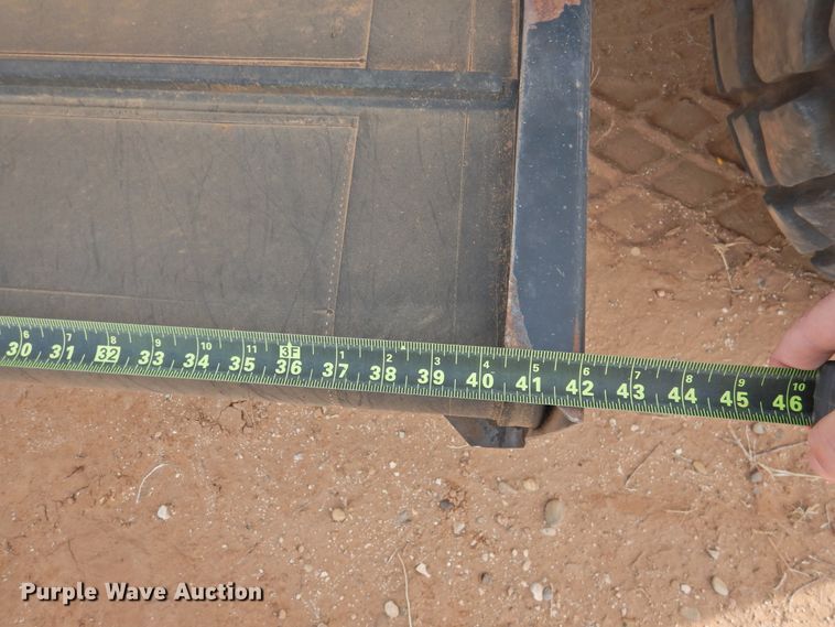 image for item DJ8381 2013 MacDon M205  windrower