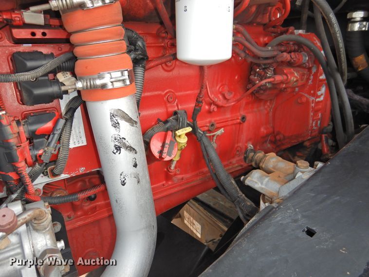 image for item DJ8381 2013 MacDon M205  windrower