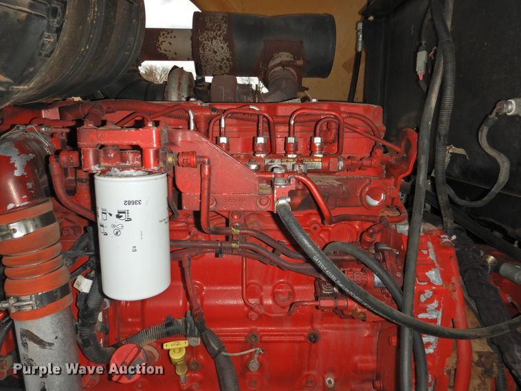 image for item DJ8381 2013 MacDon M205  windrower