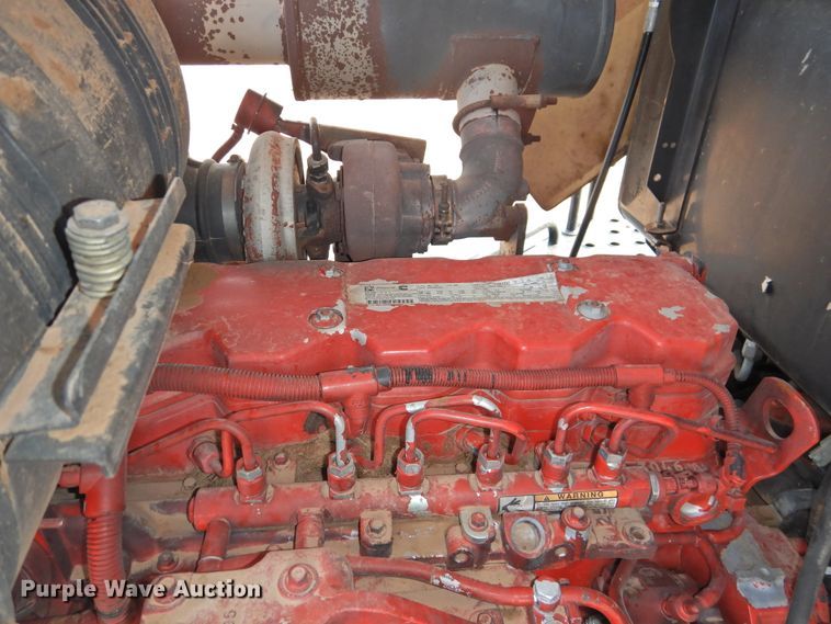 image for item DJ8381 2013 MacDon M205  windrower