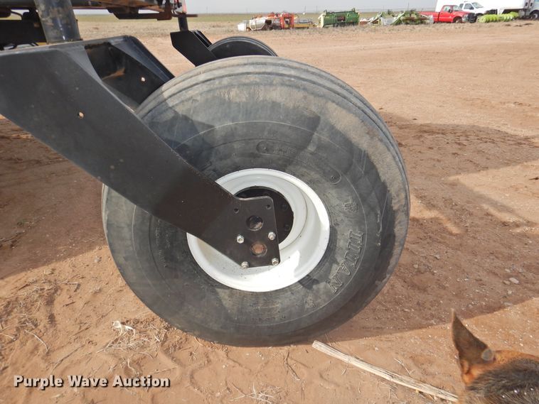 image for item DJ8381 2013 MacDon M205  windrower