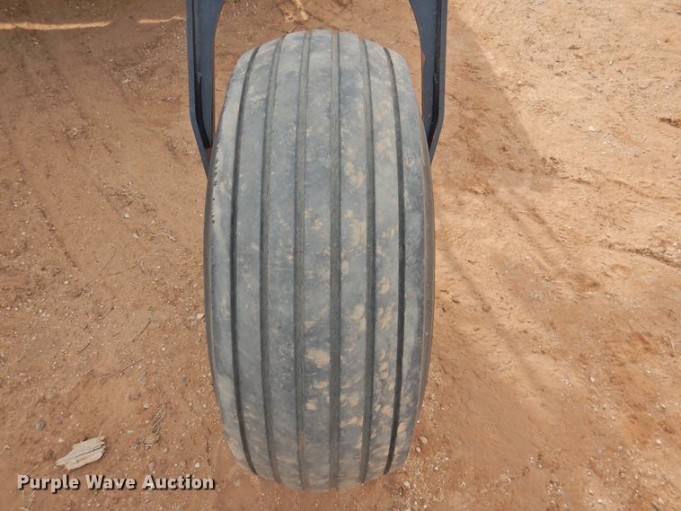 image for item DJ8381 2013 MacDon M205  windrower