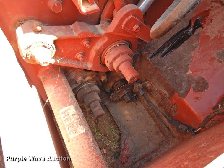 image for item DJ8428 2008 Massey-Ferguson 9635  windrower