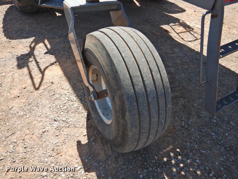 image for item DJ8428 2008 Massey-Ferguson 9635  windrower