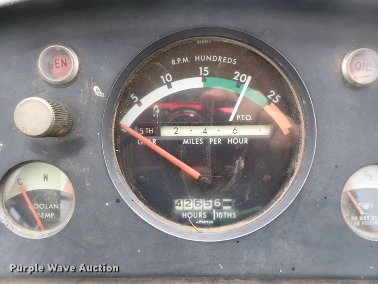 image for item DK4720 1966 John Deere 3020  tractor