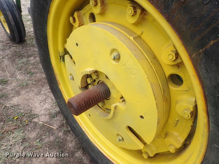 image for item DK4720 1966 John Deere 3020  tractor