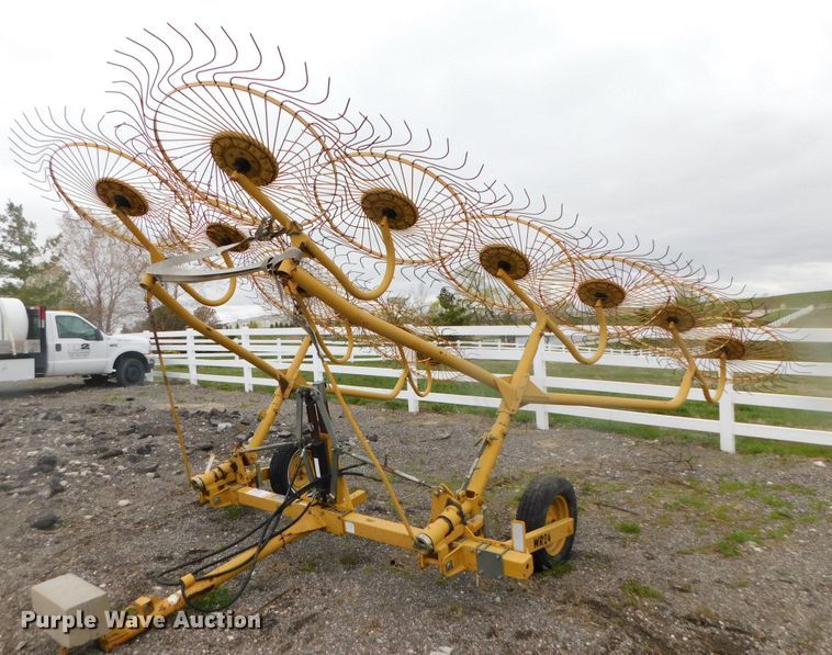 image for item DK8516 2003 Vermeer WR24  hay rake