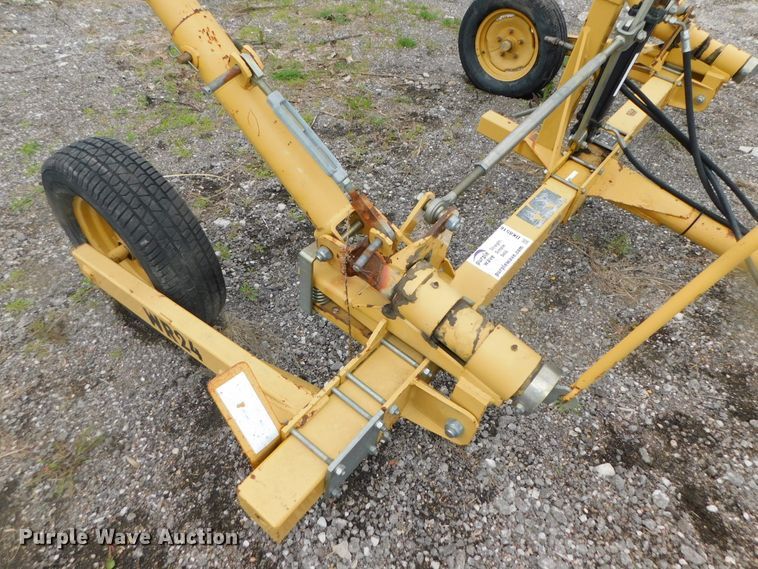 image for item DK8516 2003 Vermeer WR24  hay rake