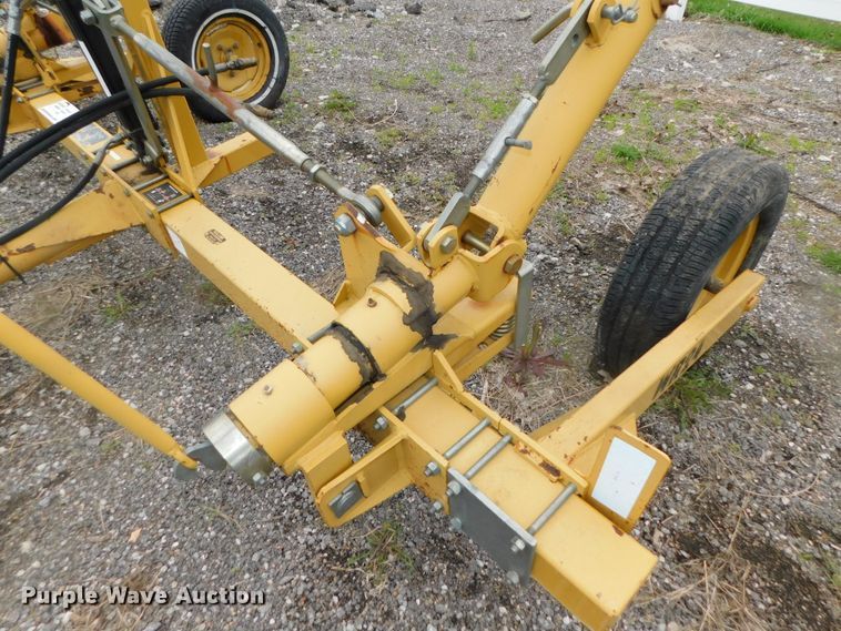 image for item DK8516 2003 Vermeer WR24  hay rake