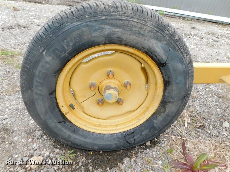 image for item DK8516 2003 Vermeer WR24  hay rake