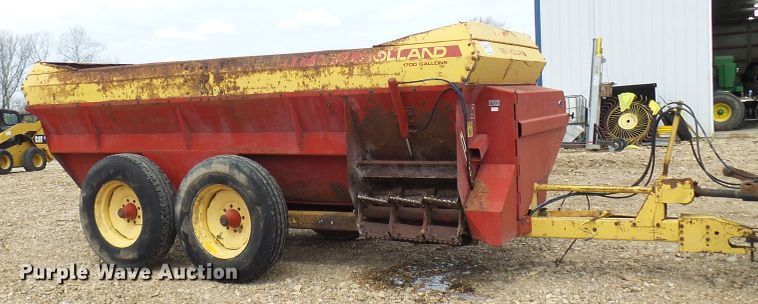image for item DL0967 New Holland 306  manure spreader