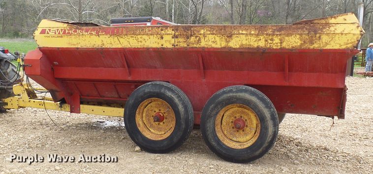image for item DL0967 New Holland 306  manure spreader