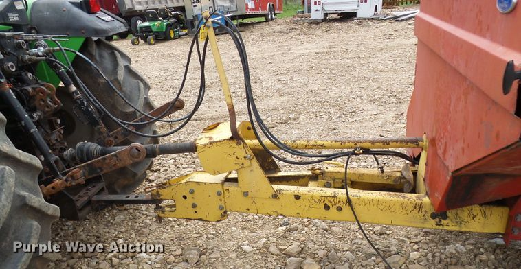 image for item DL0967 New Holland 306  manure spreader