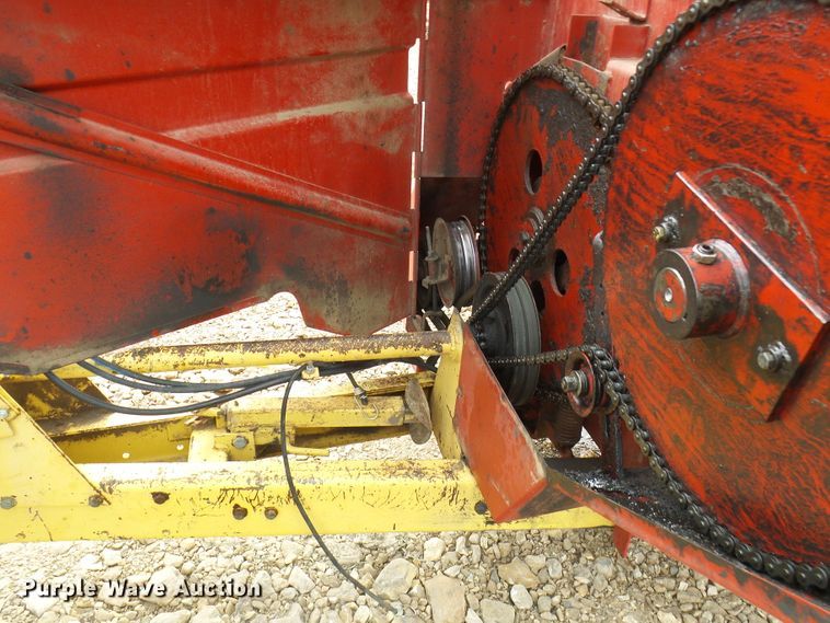 image for item DL0967 New Holland 306  manure spreader