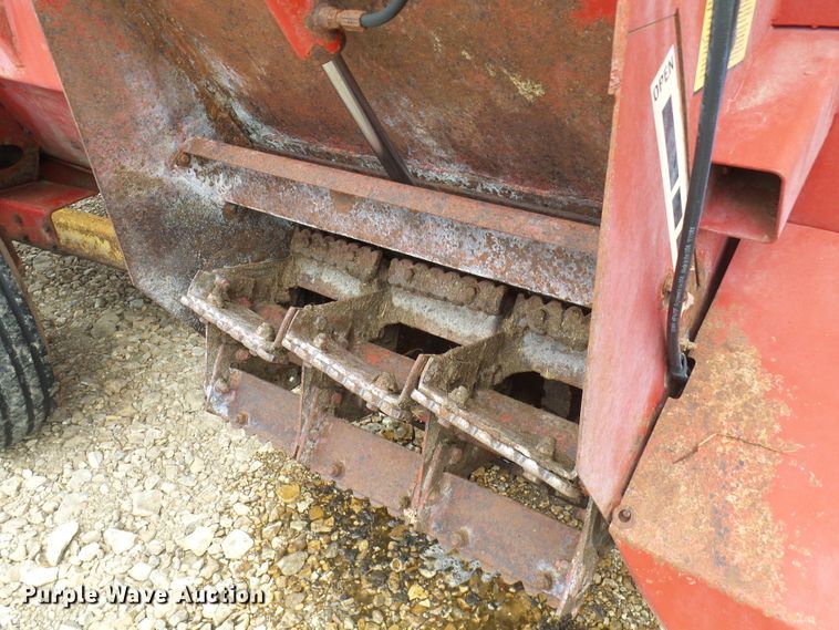 image for item DL0967 New Holland 306  manure spreader