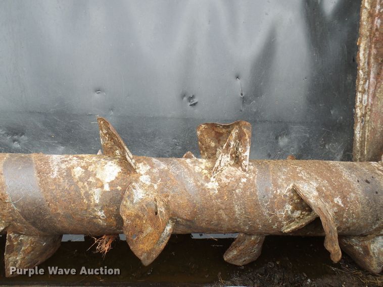 image for item DL0967 New Holland 306  manure spreader