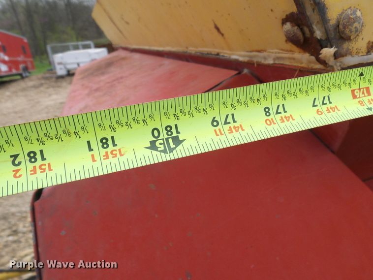 image for item DL0967 New Holland 306  manure spreader