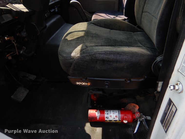 image for item DL2758 1999 International 8100  grain truck