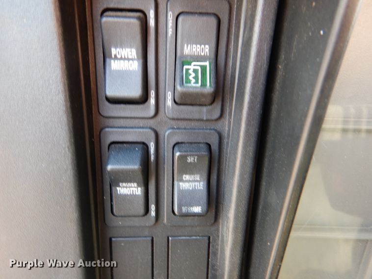 image for item DL2758 1999 International 8100  grain truck