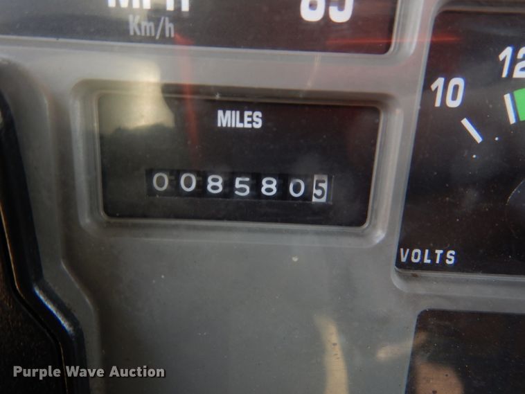 image for item DL2758 1999 International 8100  grain truck