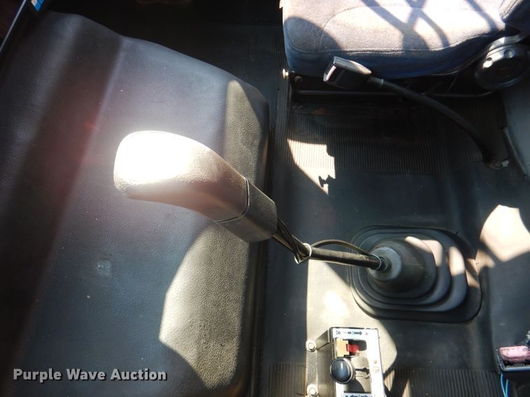 image for item DL2758 1999 International 8100  grain truck