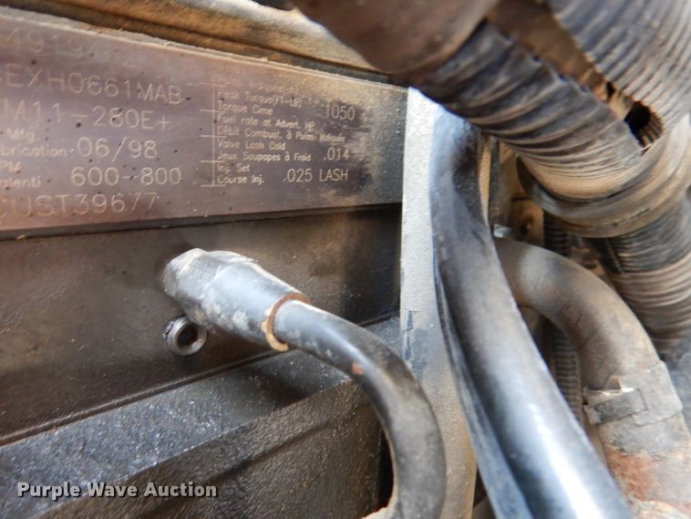 image for item DL2758 1999 International 8100  grain truck