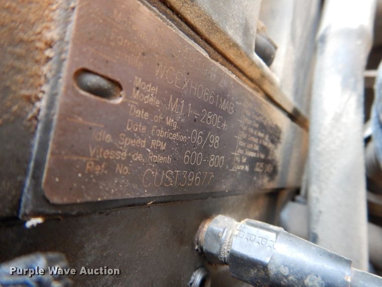 image for item DL2758 1999 International 8100  grain truck