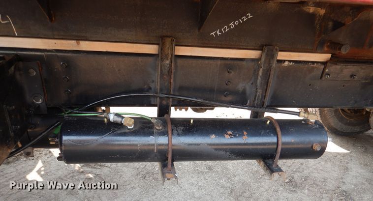 image for item DL2758 1999 International 8100  grain truck