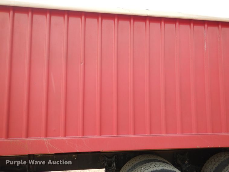 image for item DL2758 1999 International 8100  grain truck