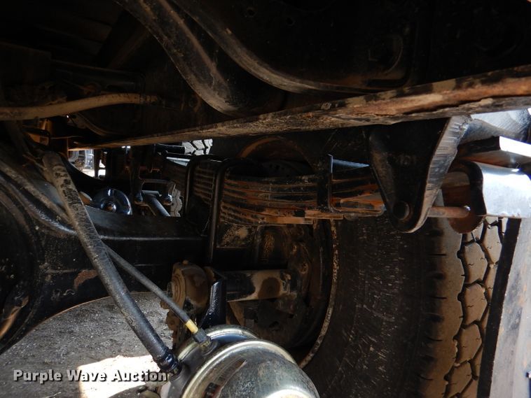 image for item DL2758 1999 International 8100  grain truck