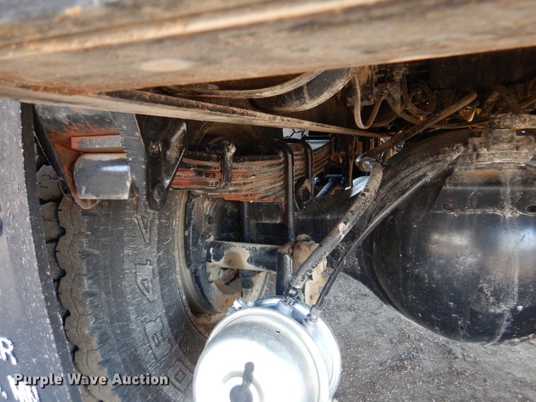 image for item DL2758 1999 International 8100  grain truck