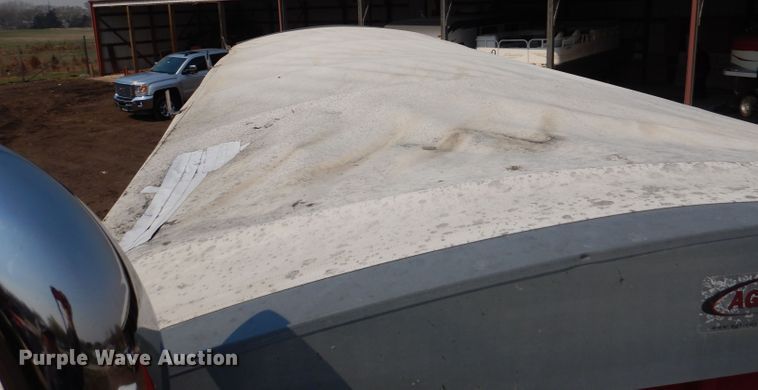 image for item DL2758 1999 International 8100  grain truck