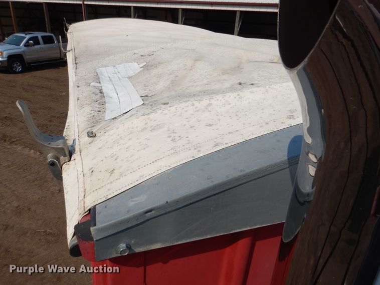 image for item DL2758 1999 International 8100  grain truck