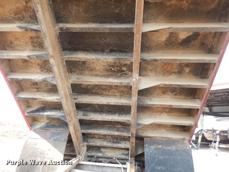 image for item DL2758 1999 International 8100  grain truck