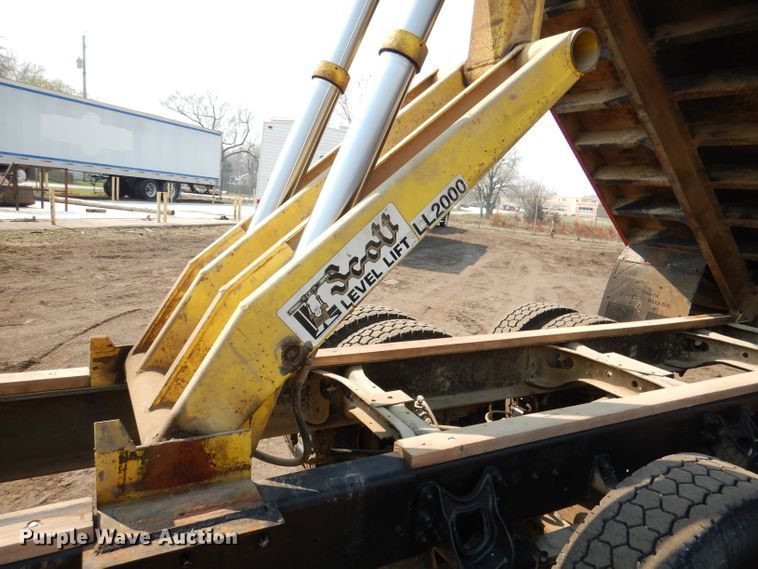 image for item DL2758 1999 International 8100  grain truck