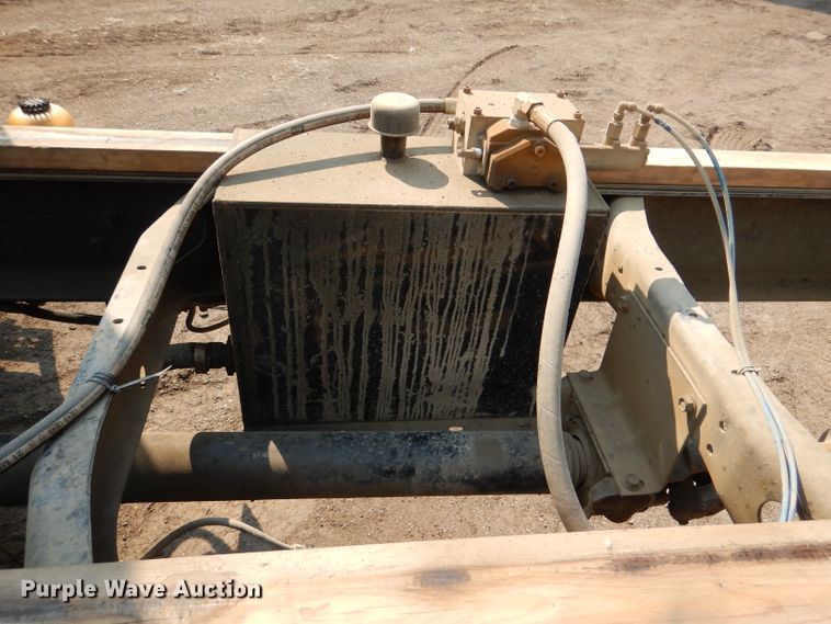 image for item DL2758 1999 International 8100  grain truck