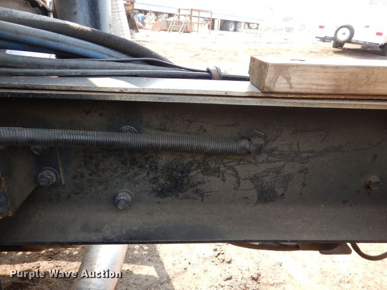 image for item DL2758 1999 International 8100  grain truck